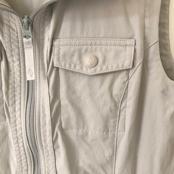 Eddie Bauer Vest - Picture 9 of 9